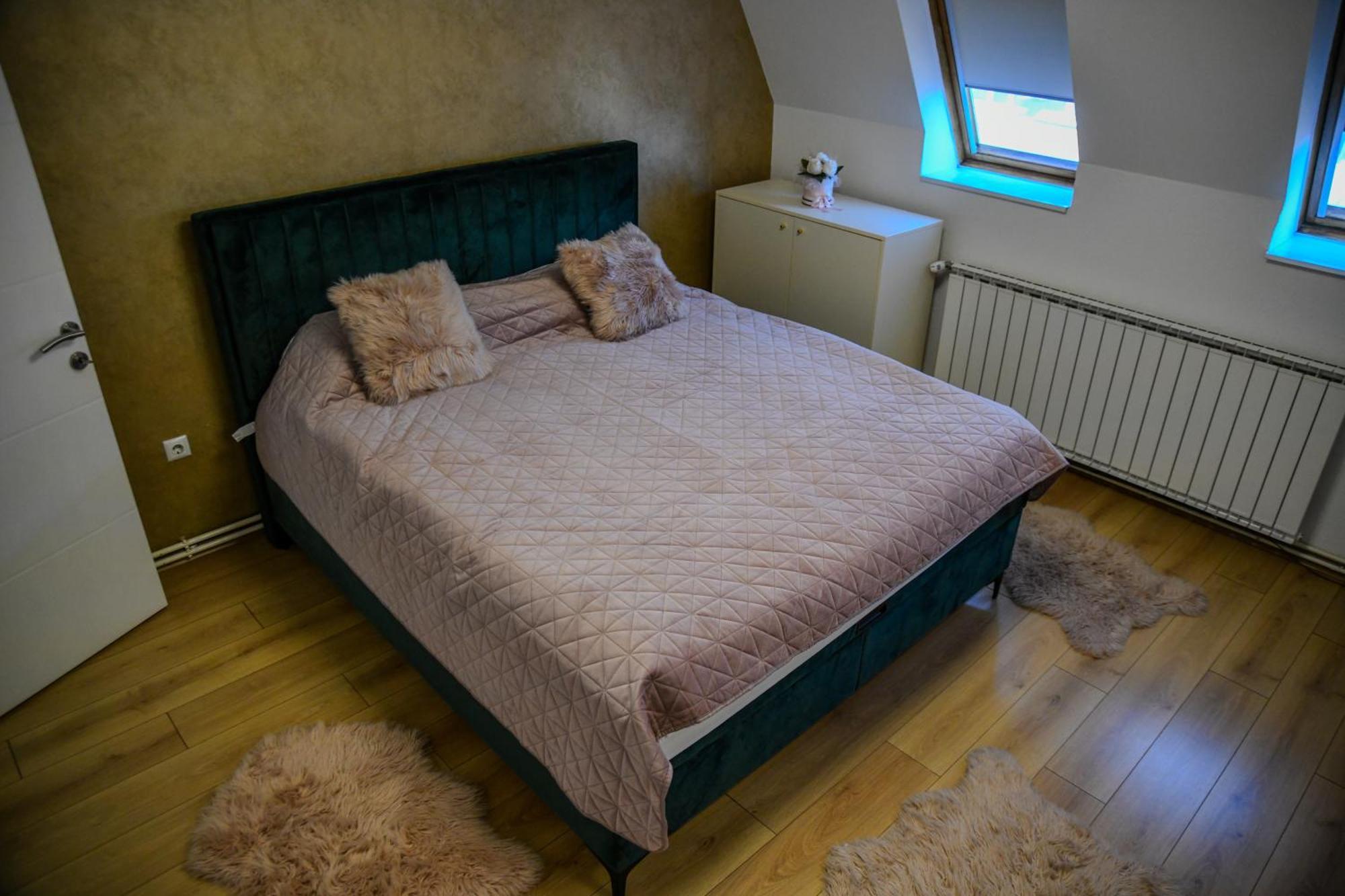 Apartments Centar Zivinice Екстер'єр фото